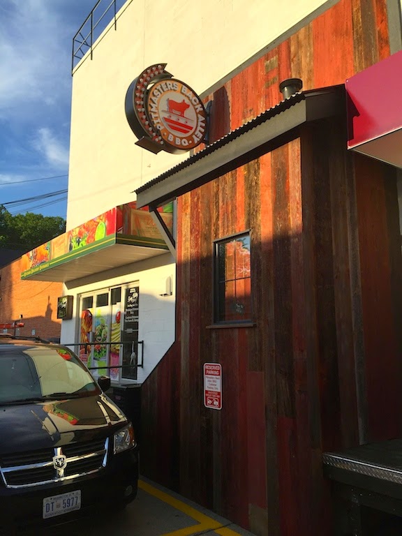 Pitmasters Back Alley BBQ Food Review DC Outlook