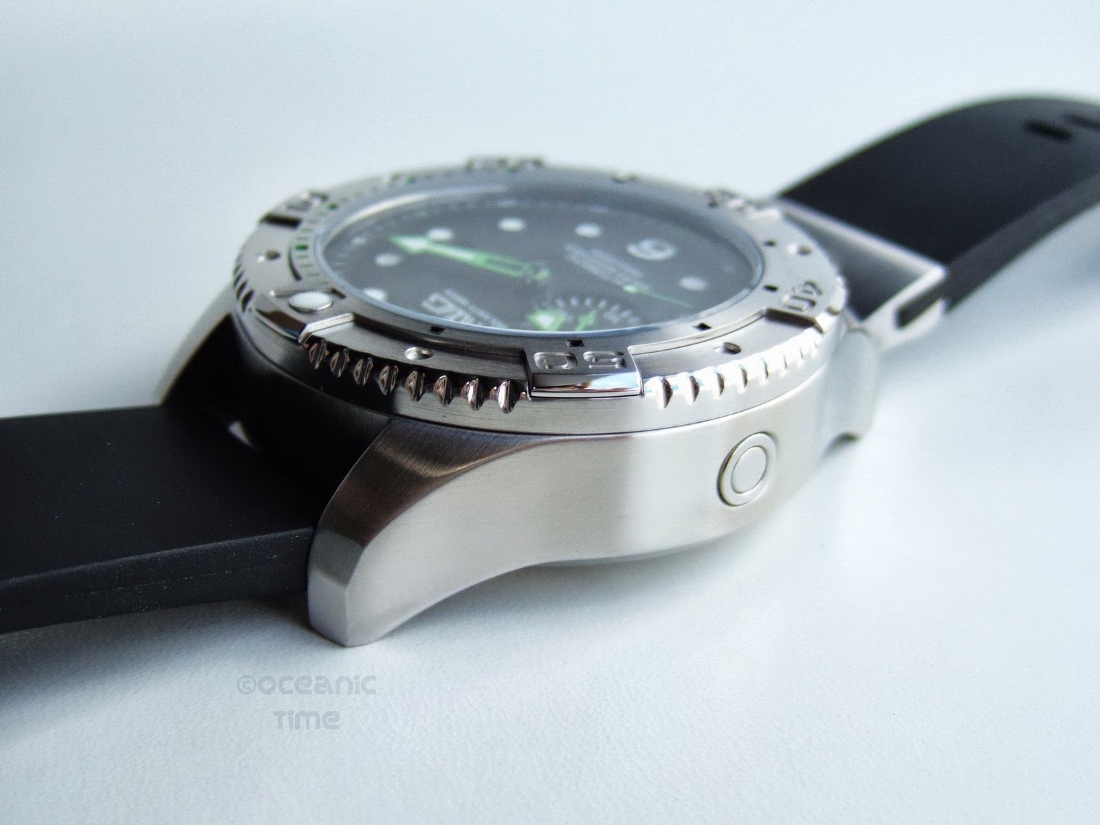 MOLARITY Watch Group DEEP DIVER Automatic