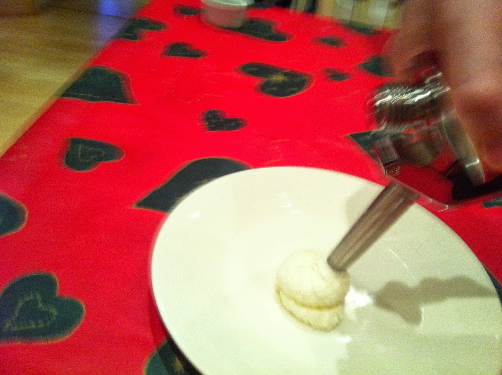 Morten goes Modernist In my lab . Foams, part 3 Whipping cream in a