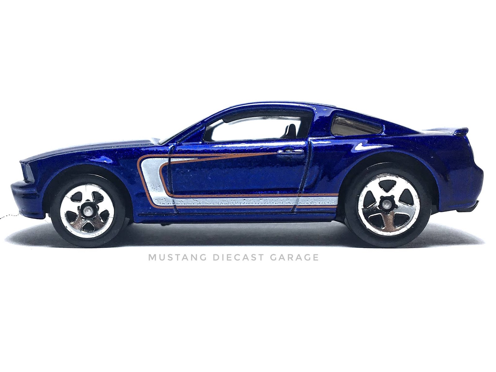 Hot Wheels Ford Mustang GT Series 2018 HW 50th Anniversary Throwback