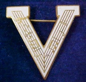VINTAGE VOGUE TEAM : V For Victory!! World War II Victory Pin Jewelry