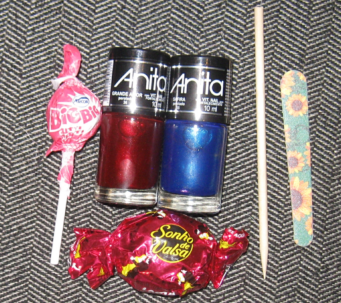 aka Terri: Anita nail polish