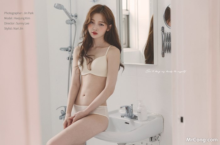 Beautiful Kim Hee Jeong in underwear, bikini October 2017 (43 photos) photo 2-5