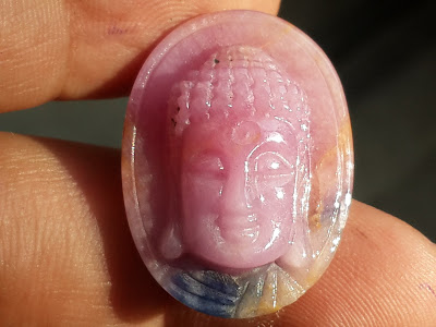 Mặt dây đá Ruby Lục Yên chạm mặt Đức Phật