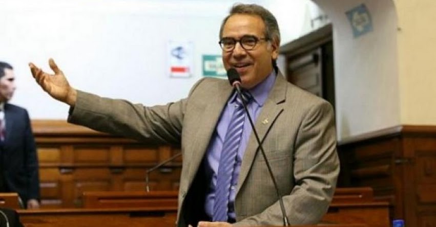 Francesco Petrozzi es voceado para el Ministerio de Cultura (Gabinete Villanueva) Francesco Petrozzi es voceado para el Ministerio de Cultura (Gabinete Villanueva)