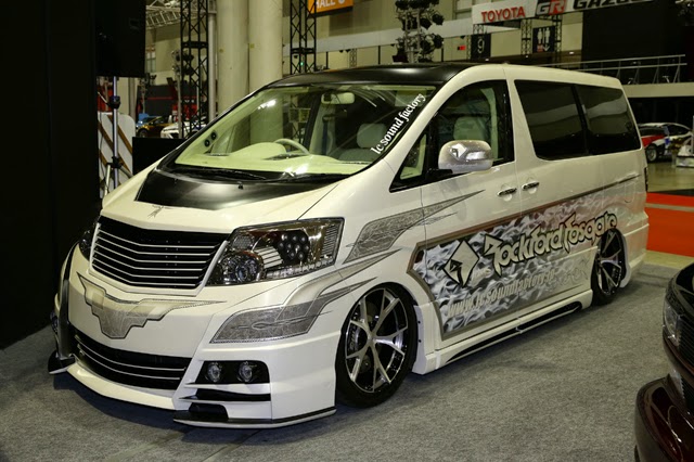 Galeri Foto  Modifikasi Mobil  Toyota Alphard  Terbaru 