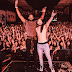 Jon Jones se junta con Steve Aoki tras castigo por esteroides
