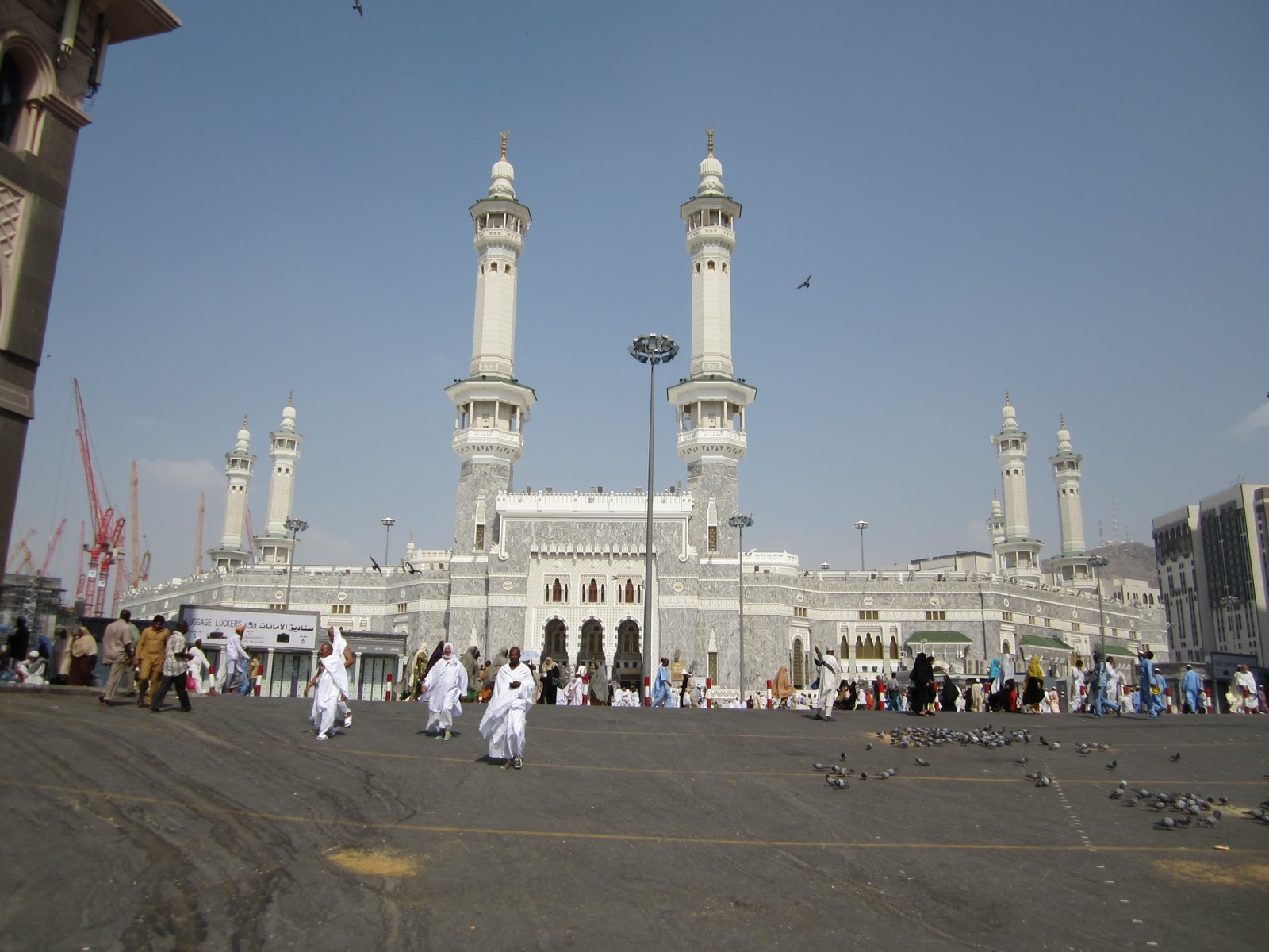 Pictures of Al Masjid Al Haram: Recent Photographs of The Holy Kabah