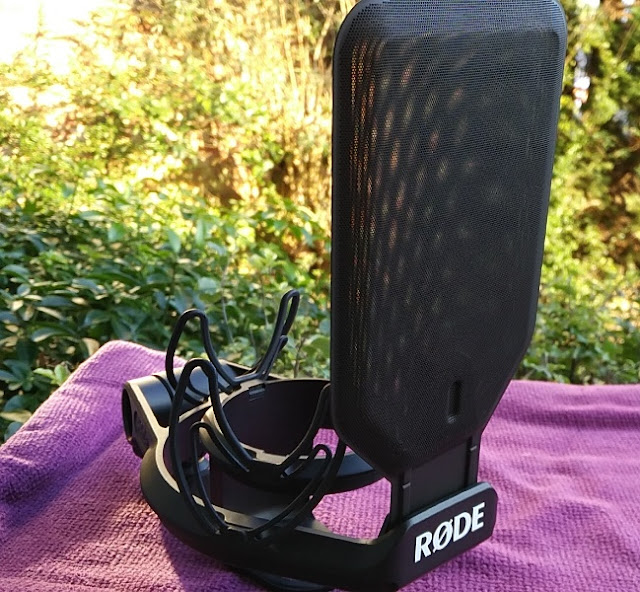 Rode Complete Studio Kit with Audio Interface | Gadget Explained ...