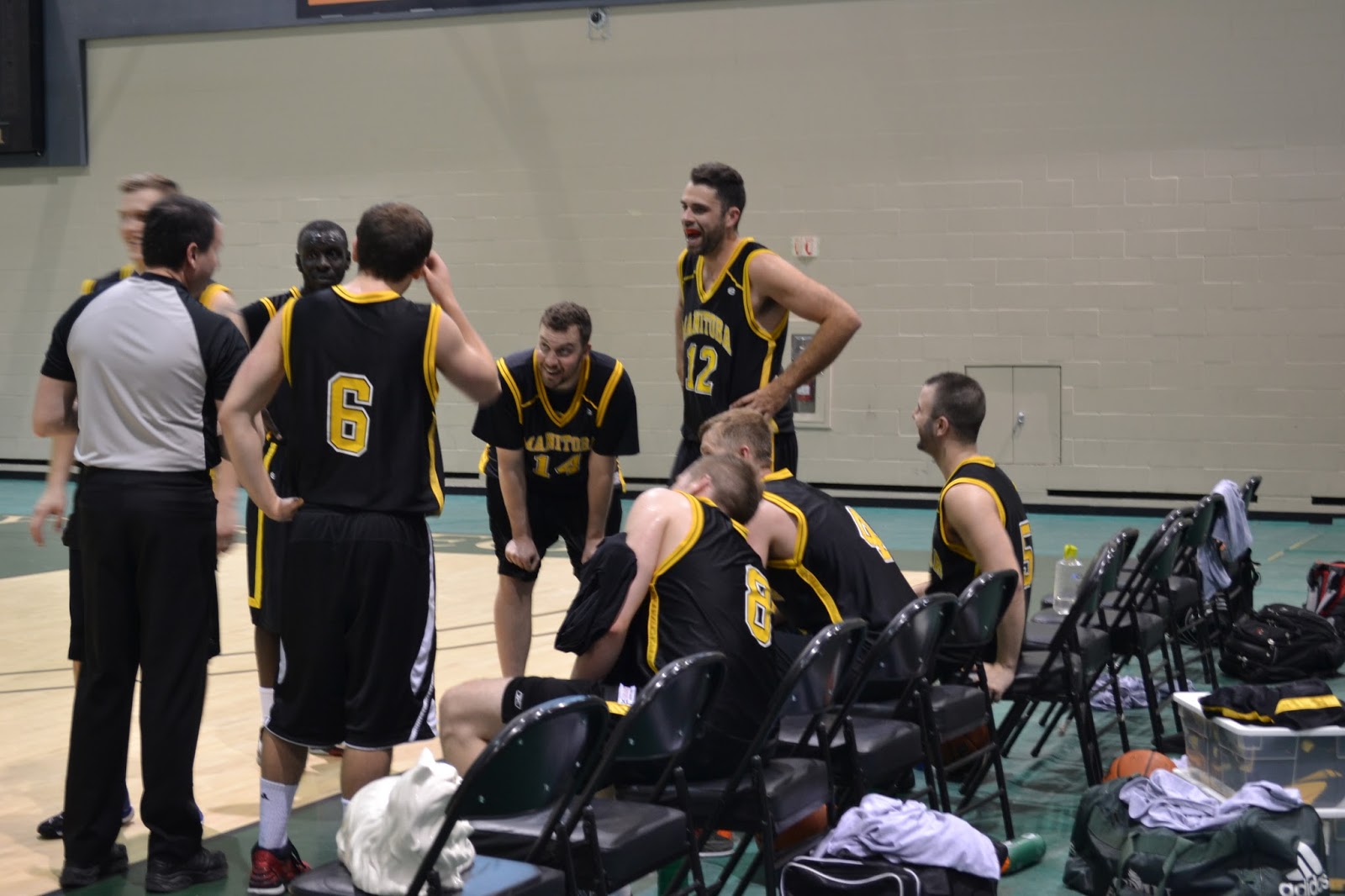 Manitoba Splits with Saskatchewan in Battle of the Border Basketball