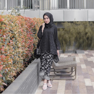 7-Model-Atasan-Brokat-Modern-Terbaru-2019-paling-hits 7-Model-Atasan-Brokat-Modern-Terbaru-2019-paling-hits