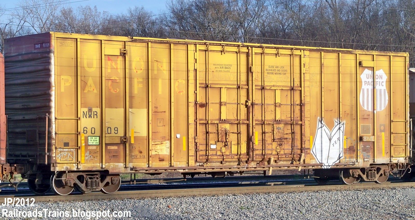 RAILROAD Freight Train Engine EMD GE Boxcar BNSF,CSX,FEC