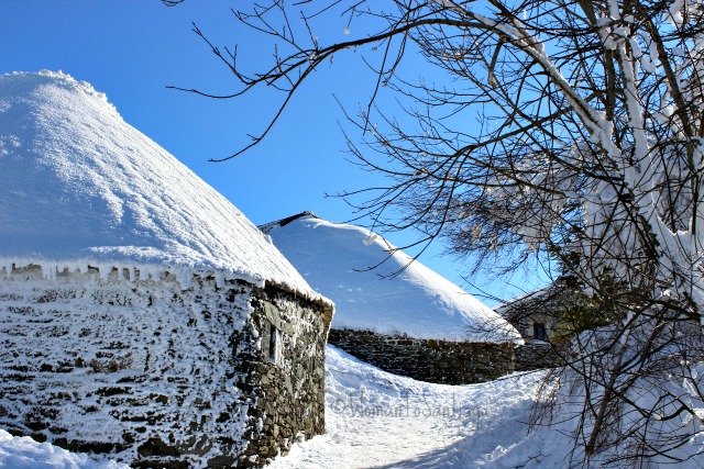 foto de palloza nevada