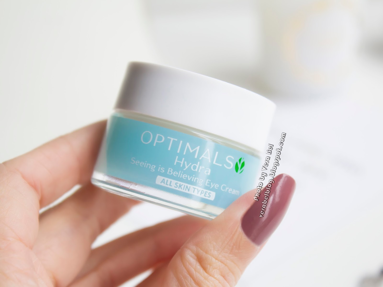 Vera BEL Oriflame увлажняющий крем для глаз Optimals Hydra Seeing is