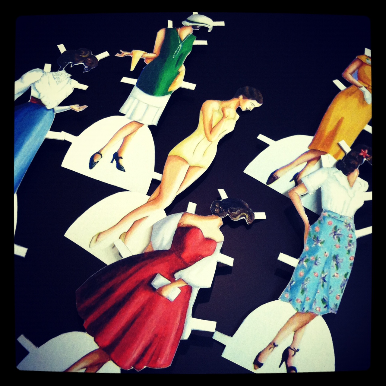 Emily Clarke Studio Paper Doll How To