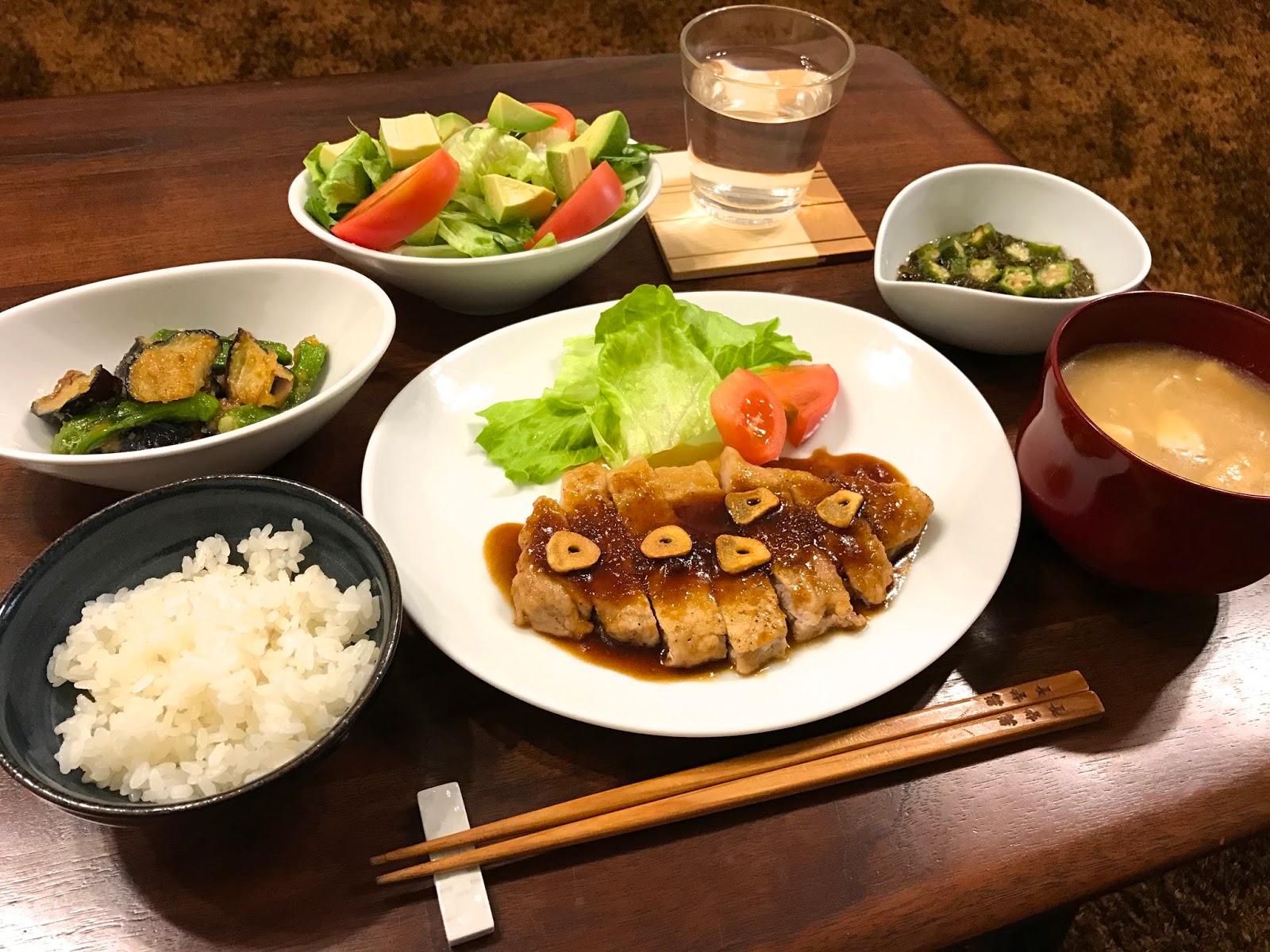 てっちゃんちのおいしい献立 豚ロースステーキにんにくソースと最近お気に入りの飲み物
