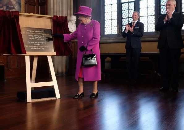 During the visit Queen Elizabeth was accompanied by Prince Andrew, Duke of York. Queen officially opened the new Ashworth Centre.