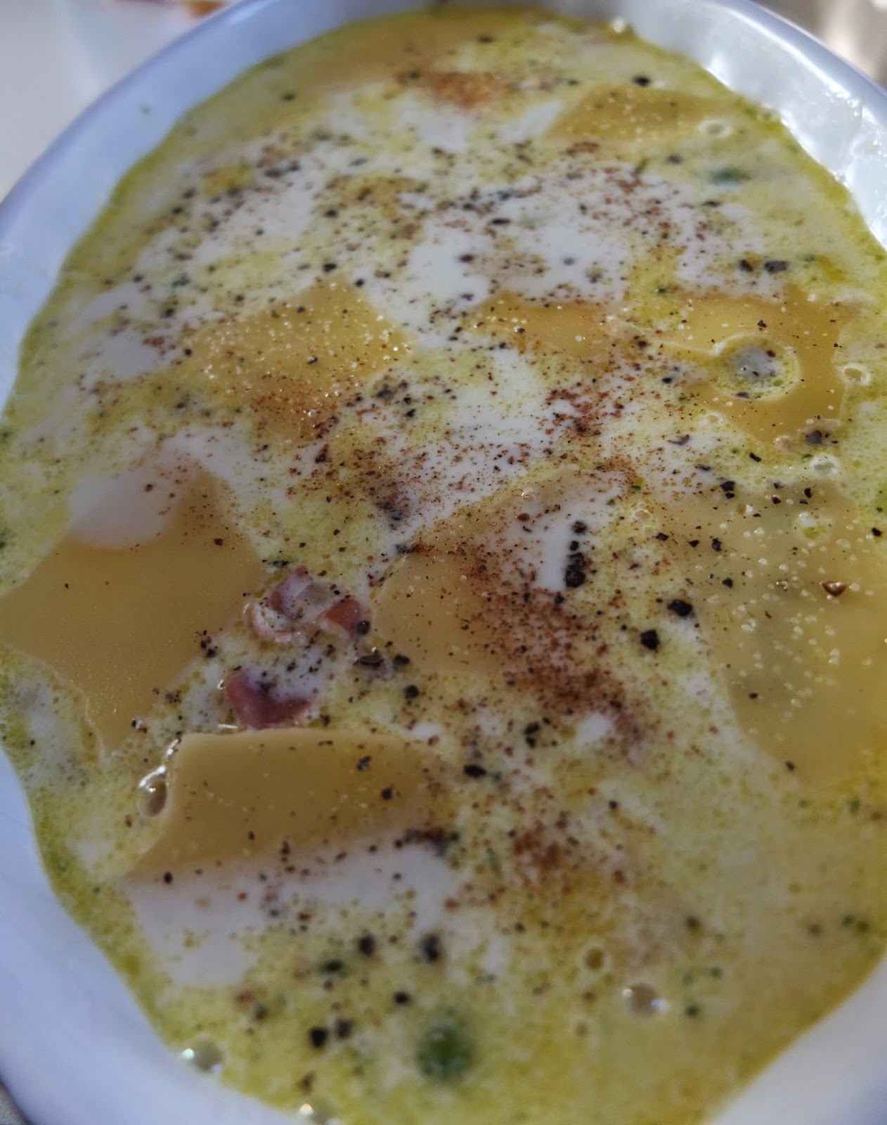 Kartoffel-Erbsen-Gratin mit Schinken
