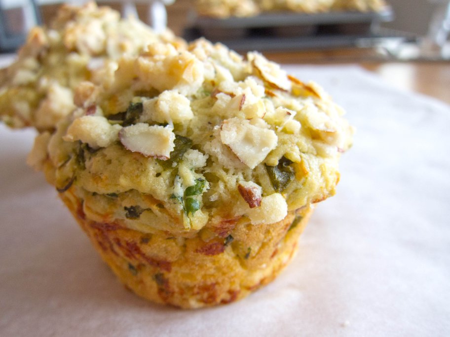 Gavin&amp;#39;s Cooking: Pesto Muffins with Almond Streusel