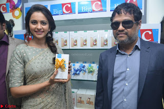 Rakul Preet Singh in a Designer saree at Launch of BIG C Show room at  Kurnool ~ Celebrities Galleries 003