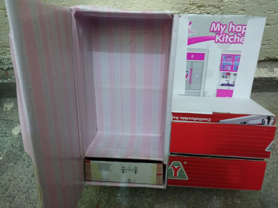 ropero de carton para muñecas