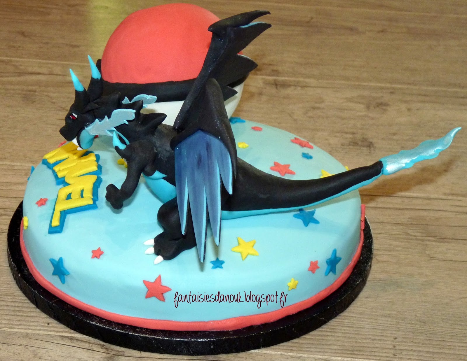 Gateau anniversaire Pokemon - Dracaufeu