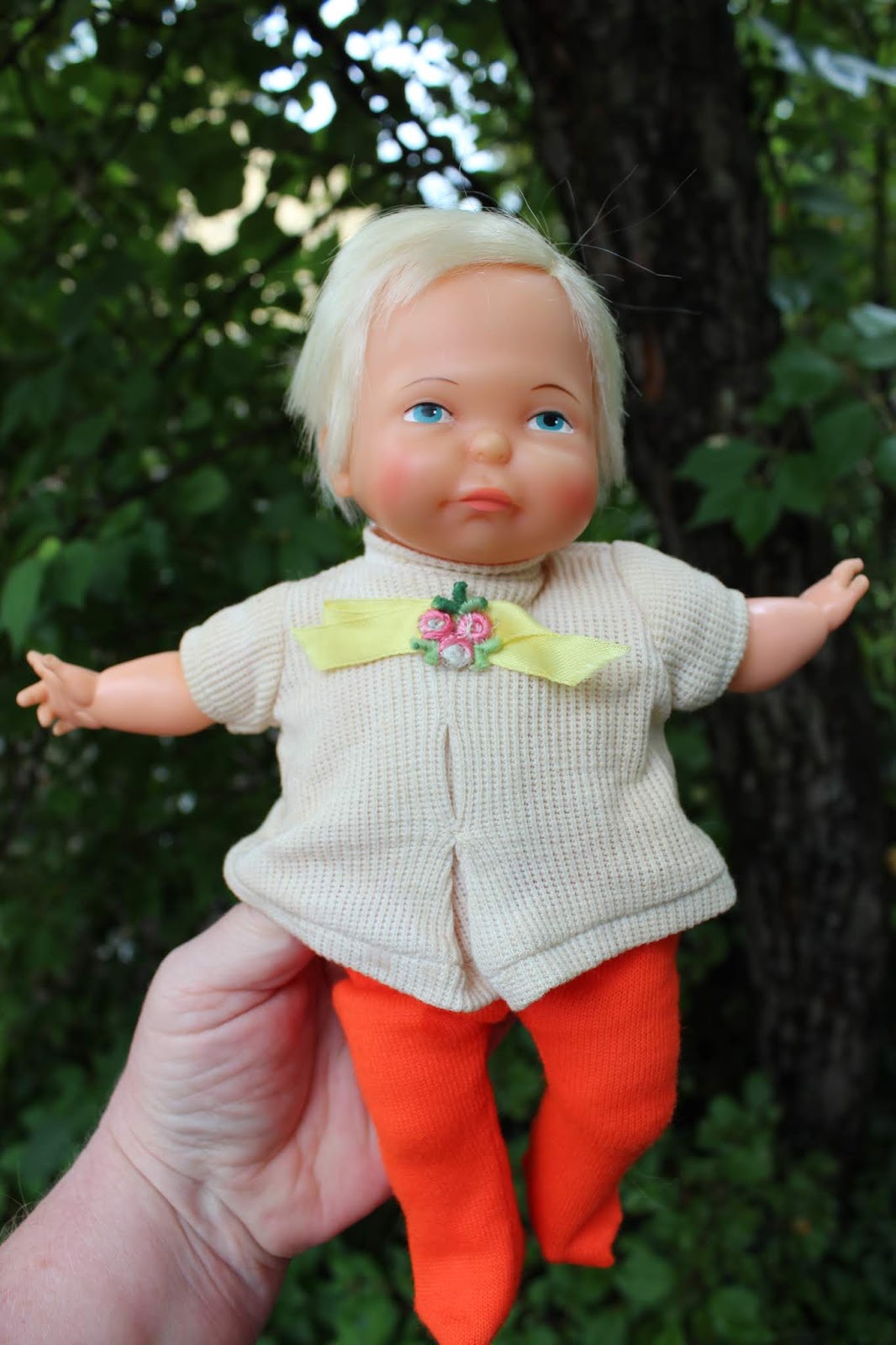 newborn thumbelina