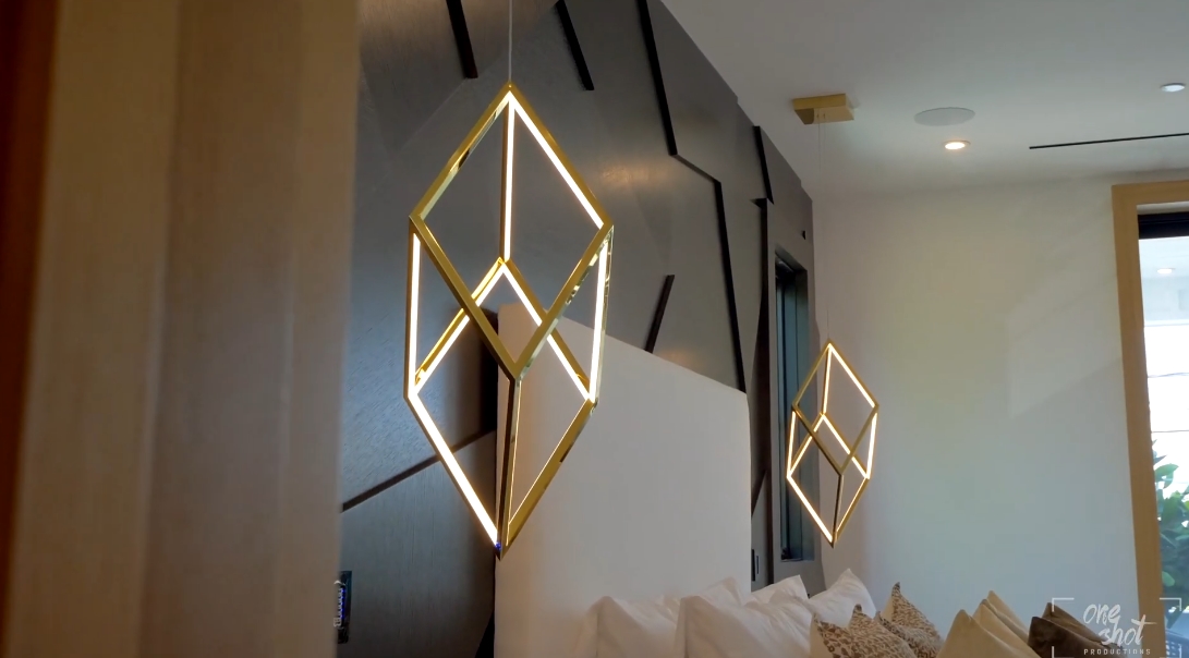 36 Interior Design Photos vs. 8235 W 4th St, Los Angeles Luxury Home Tour