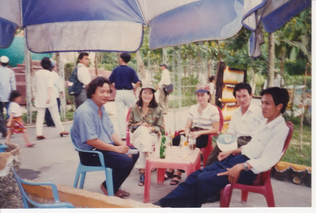 hình ảnh cũ lớp 12c PTTH Kontum 1980 hình ảnh cũ lớp 12c PTTH Kontum 1980. Pleiku phố núi và bạn bè
