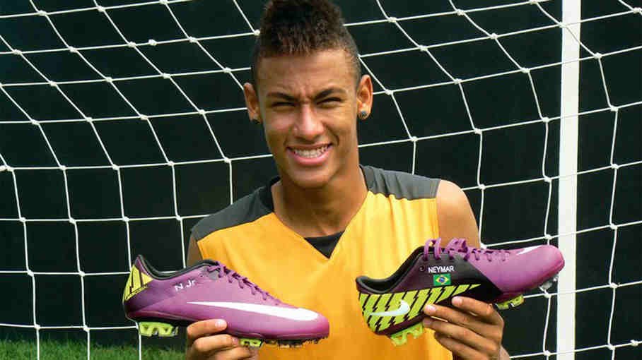 Soccer Skills Neymar da Santos Júnior: Mercurial Neymar 2011 Cleats