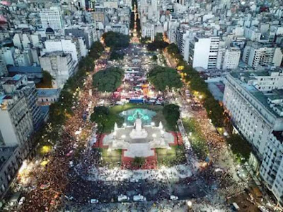 #Marcha8M: 700 mil mujeres se movilizaron para reclamar por sus derechos inalienables