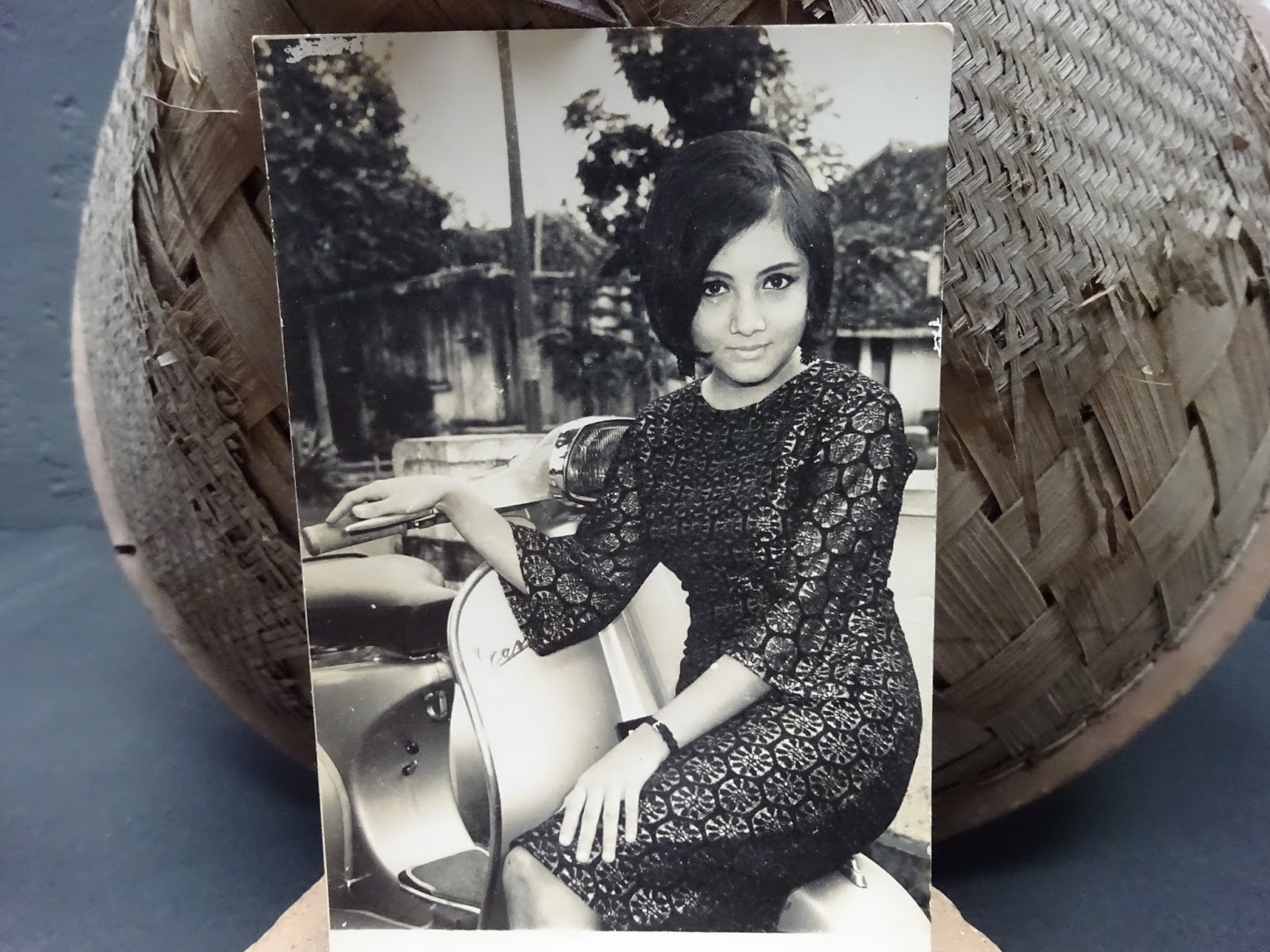 SAYANG ANTIK SOLO: PHOTO POST CARD LAWAS TANTY YOSEPHA ERA 70'an