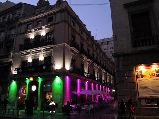 Fachada del Teatro Principal de Valencia, calle de las Barcas