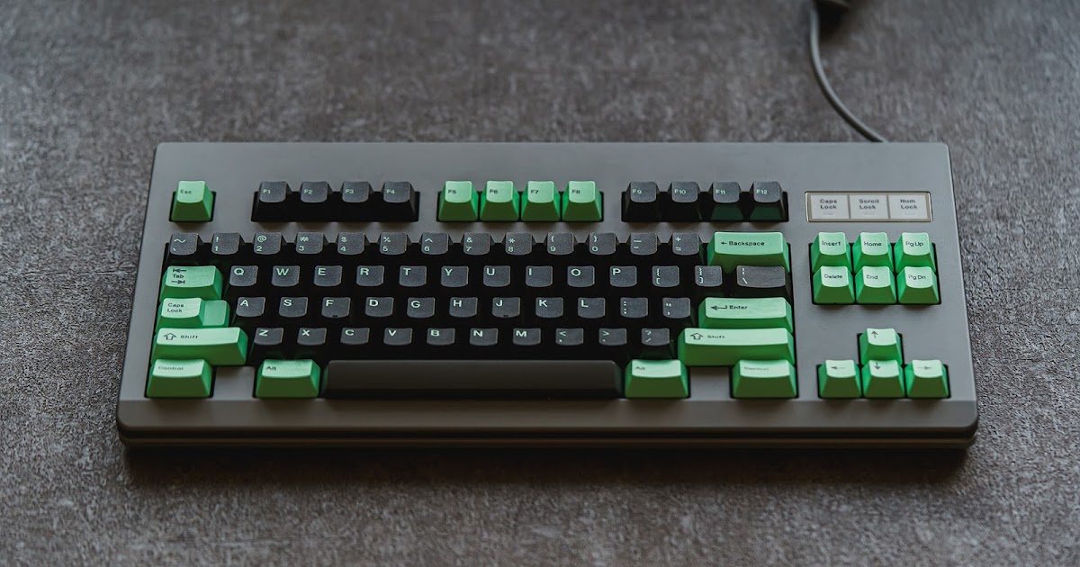 [鍵盤] 月夜狼嚎-SP DCS Midnight 鍵帽 (開箱)