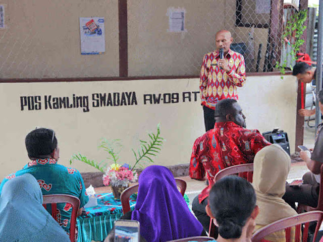 Benhur Tomi Mano Apresiasi Poskamling di Kota Jayapura Benhur Tomi Mano Apresiasi Poskamling di Kota Jayapura