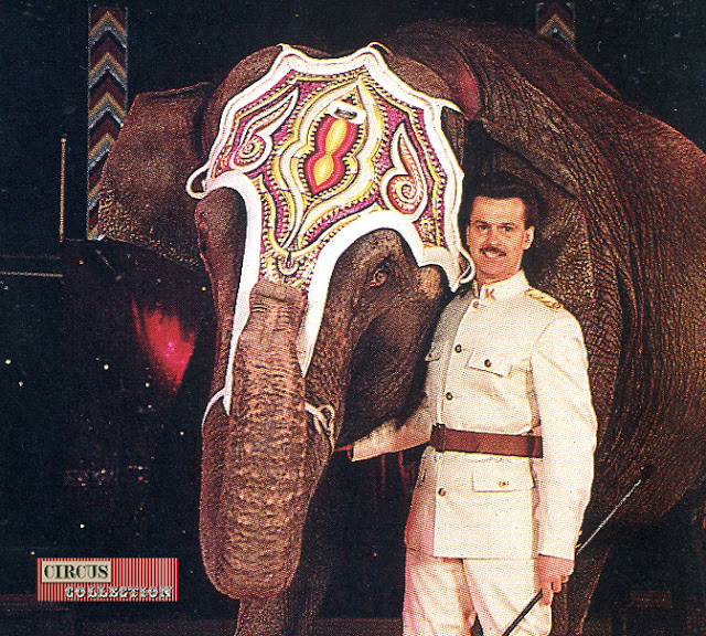 Franco Knie senior avec un éléphant 