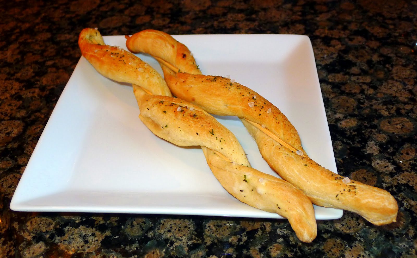 Tasty Makes Happy Twisted Pizza Sticks