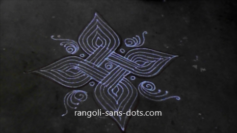 Diwali-rangoli-wtih-lines-1410a.jpg