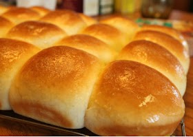 Momma's Homemade Bread Rolls