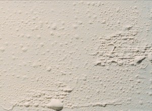 Pintura de parede com bolinhas