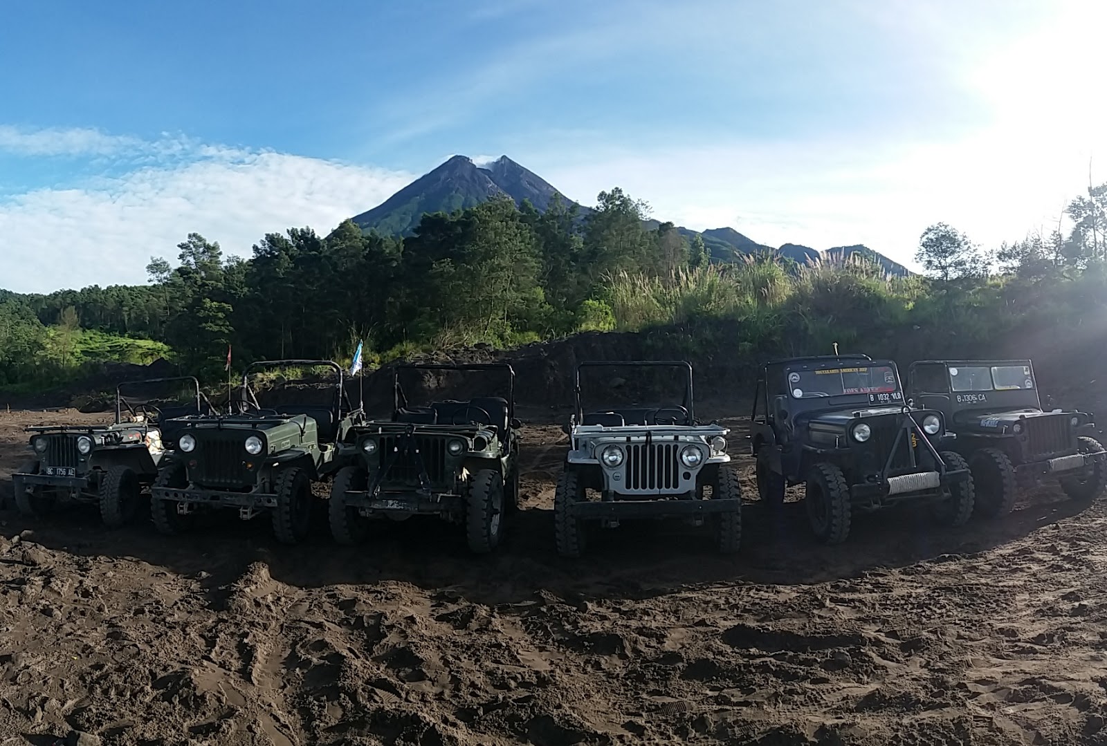 Jeep Wisata YOES Adventure Kaliurang