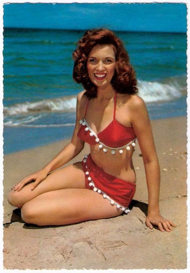 Vintage Swimwear Revisited 69 Glamorous Postcards Show Women