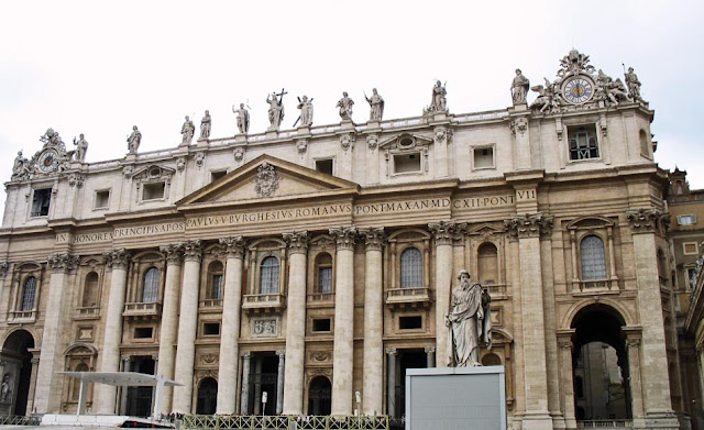 vatican building in Rome