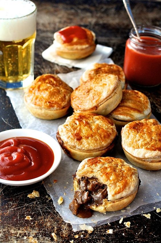 Party Pies (aussie Mini Beef Pies) #party #pie #partypies #minibeef #beef #beefpies #deliciousfood #deliciousrecipes Party Pies (aussie Mini Beef Pies) #party #pie #partypies #minibeef #beef #beefpies #deliciousfood #deliciousrecipes
