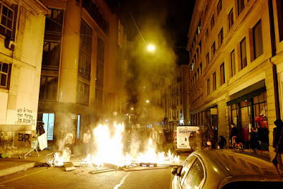 enzymons ! embuscades de boucs enzymons ! enzymons ! embuscades de boucs enzymons ! burning barricade