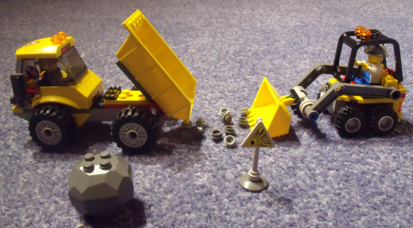 Lego Maker: Lego 4201 Loader and Tipper Set