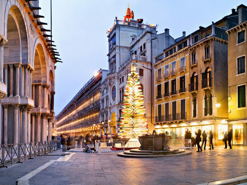 Multicolored Murano Glass Christmas Tree