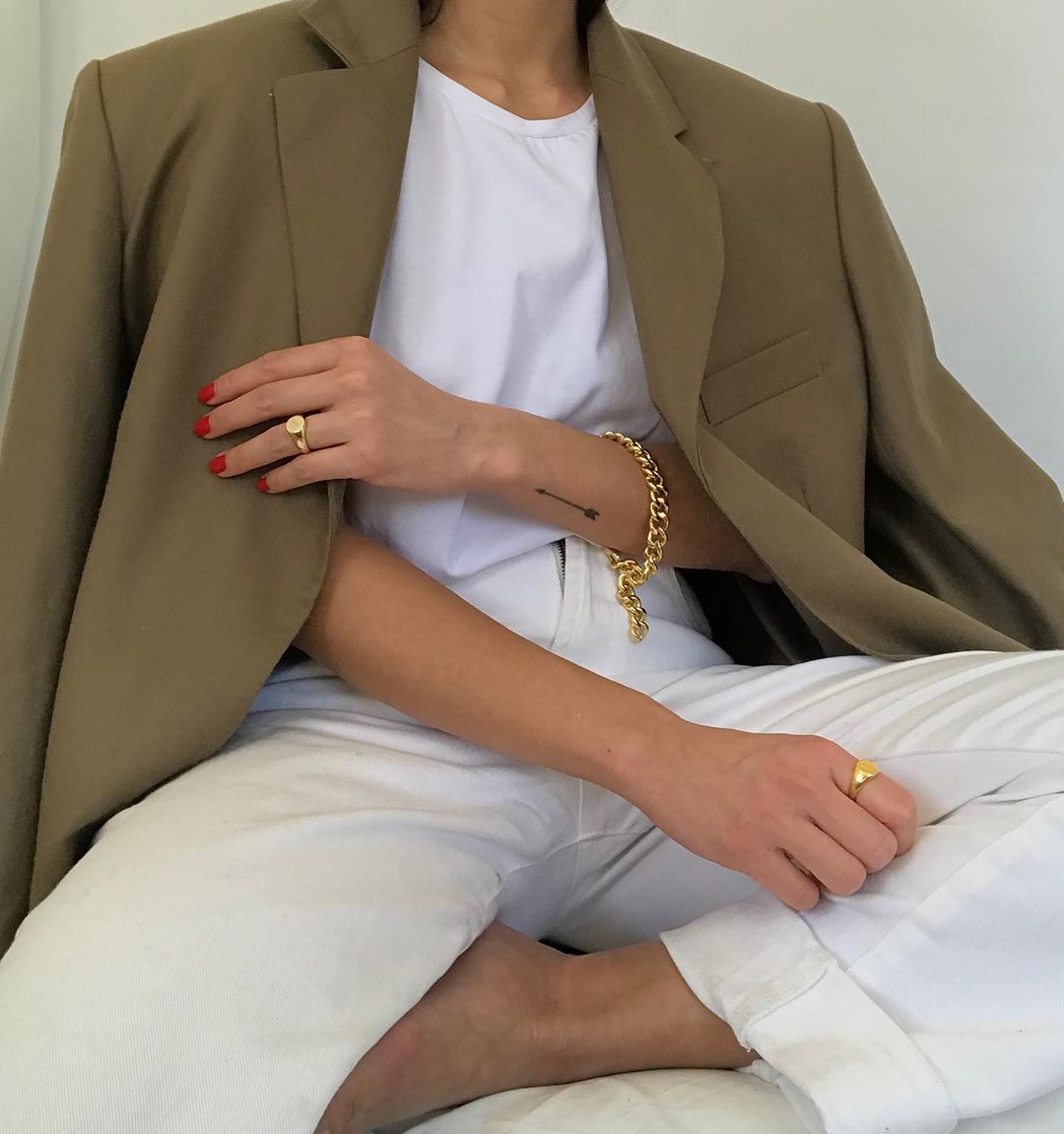 This Instagram Outfit Makes Us Want a Neutral Blazer