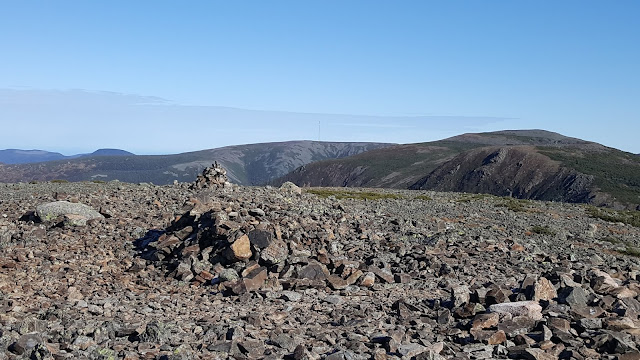 Sur le sommet du Xalibu près de La Corniche
