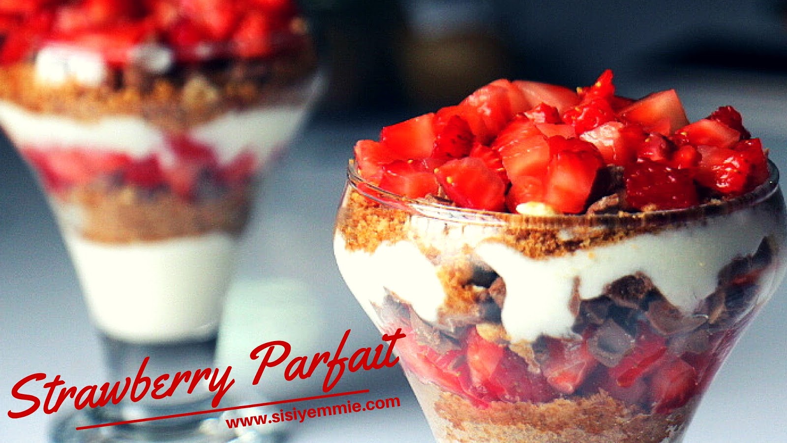 HOW TO MAKE A STRAWBERRY PARFAIT picture